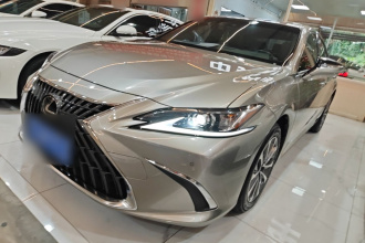 雷克萨斯ES 2022款 200 卓越版