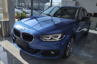 宝马1系 2018款 120i 设计套装型