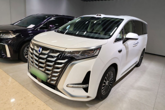 腾势D9 2025款 DM-i 智驾版 1020 四驱旗舰型