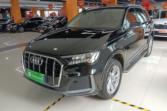 奥迪Q7 2022款 45 TFSI quattro S line运动型