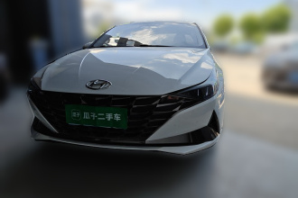 现代 伊兰特 2021款 1.5L CVT LUX尊贵版