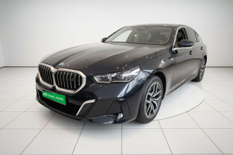 宝马i5 2024款 eDrive 35L M运动套装