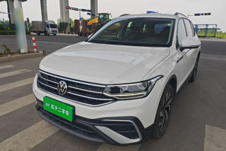 大众 途观L 2022款 330TSI 自动两驱舒享版
