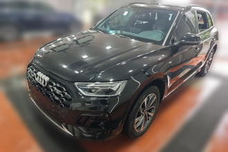 奥迪Q5L 2024款 40 TFSI 豪华动感型