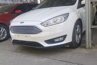 福特 福克斯 2015款 三厢 1.6L 自动舒适型