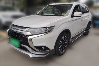 三菱 欧蓝德 2020款 2.4L 四驱致享版 7座