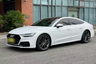 奥迪A7 2022款 45 TFSI 臻选型