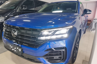 大众 途锐 2021款 3.0TSI 锐享版 曜黑运动套装