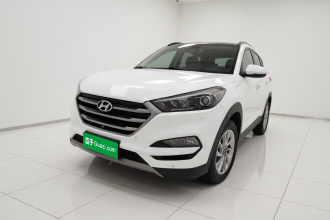 现代 途胜 2015款 1.6T 双离合两驱智能型