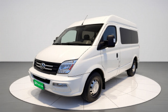 上汽大通MAXUS 新途V80 2021款 2.0T 手动经典傲运通短轴中顶5/6座