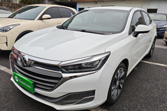北京汽车 北京U7 2019款 1.5T 手动精英版 国V