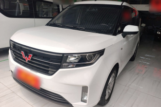 五菱汽车 五菱宏光PLUS 2019款 1.5T 手动豪华型 7座