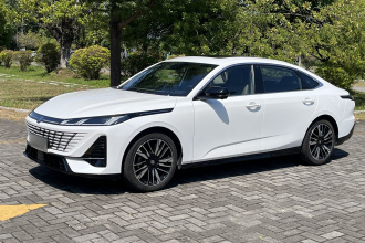 长安 逸动 2026款 第四代 1.5T 500Bar 智享型