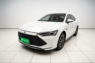 比亚迪 秦PLUS 2024款 荣耀版 DM-i 55KM领先型