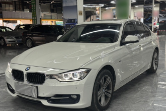 宝马3系 2015款 328i xDrive运动设计套装