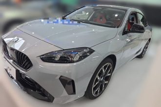 宝马2系 2025款 225L M运动曜夜套装