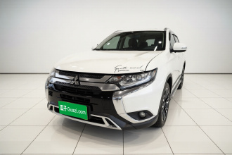三菱 欧蓝德 2019款 2.0L 两驱畅享版 5座 国VI