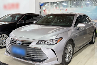 丰田 亚洲龙 2019款 双擎 2.5L XLE尊贵版 国VI