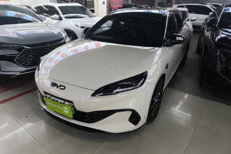 比亚迪 海豹06 DM-i旅行版 2025款 DM-i 80KM尊贵型