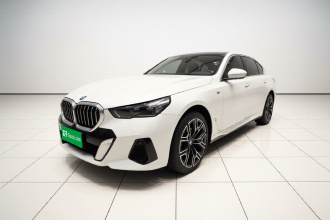 宝马5系 2025款 530Li 尊享型 M运动套装