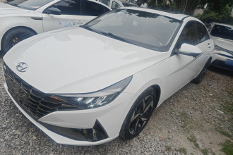 现代 伊兰特 2021款 1.5L CVT LUX尊贵版