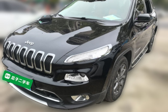 Jeep 自由光 2020款 2.0L 两驱经典运动版