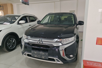 三菱 欧蓝德 2020款 2.0L 两驱畅享版 5座