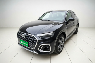 奥迪Q5L 2022款 45T 豪华动感型