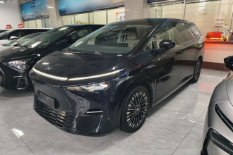 小鹏X9 2025款 纯电 740超长续航 Max