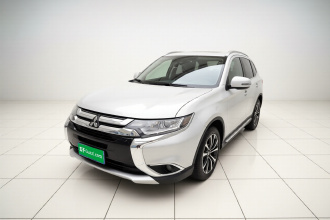 三菱 欧蓝德 2018款 2.0L 两驱荣耀版 5座