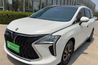 东风风行 风行游艇 2022款 1.5T DCT逐浪版