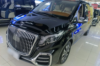 奔驰 威霆 2023款 2.0T 商务版 7座