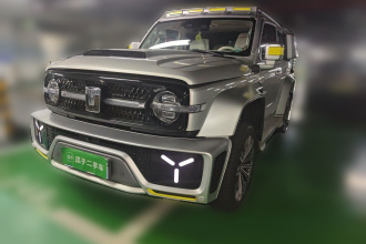 超境汽车 共创坦克300 2021款 2.0T 赛博坦克