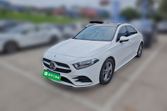 奔驰A级 2021款 改款 A 180 L 运动轿车