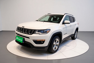 Jeep 指南者 2019款 200T 自动家享四驱-互联大屏版