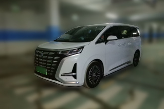 腾势D9 2022款 DM-i 970 四驱尊荣型