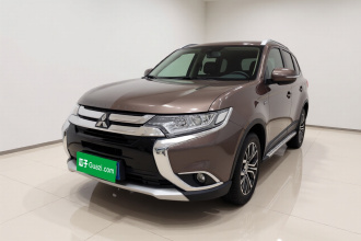 三菱 欧蓝德 2018款 2.0L 两驱嘉乐版 7座