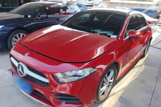 奔驰A级 2022款 改款 A 180 L 运动轿车