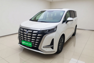 腾势D9 2022款 DM-i 970 四驱尊荣型