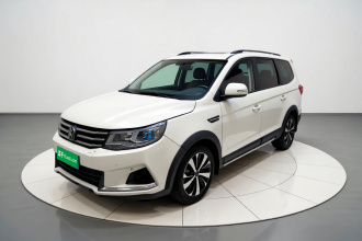 东风风行 风行SX6 2022款 1.6L 手动豪华型-青春版