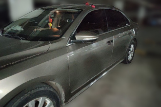大众 帕萨特 2011款 1.8TSI DSG尊荣版