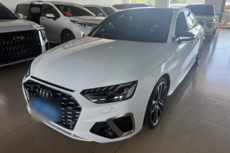奥迪A4L 2020款 45 TFSI quattro 臻选动感型