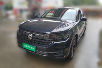 大众 途锐 2021款 3.0TSI 锐享版 曜黑运动套装