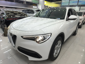 阿尔法·罗密欧 Stelvio斯坦维 2017款 2.0T 200HP 精英版