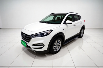 现代 途胜 2018款 1.6T 双离合两驱15周年特别版