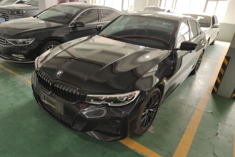 宝马3系 2020款 改款 325i M运动曜夜套装