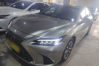 雷克萨斯ES 2025款 300h 臻享版