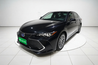 丰田 亚洲龙 2019款 双擎 2.5L XLE尊贵版 国VI