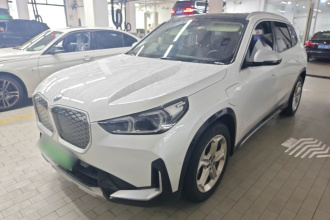 宝马iX1 2023款 eDrive25L X设计套装