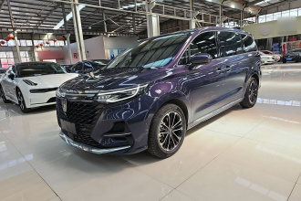 荣威iMAX8 2021款 400TGI Supreme系列至尊版